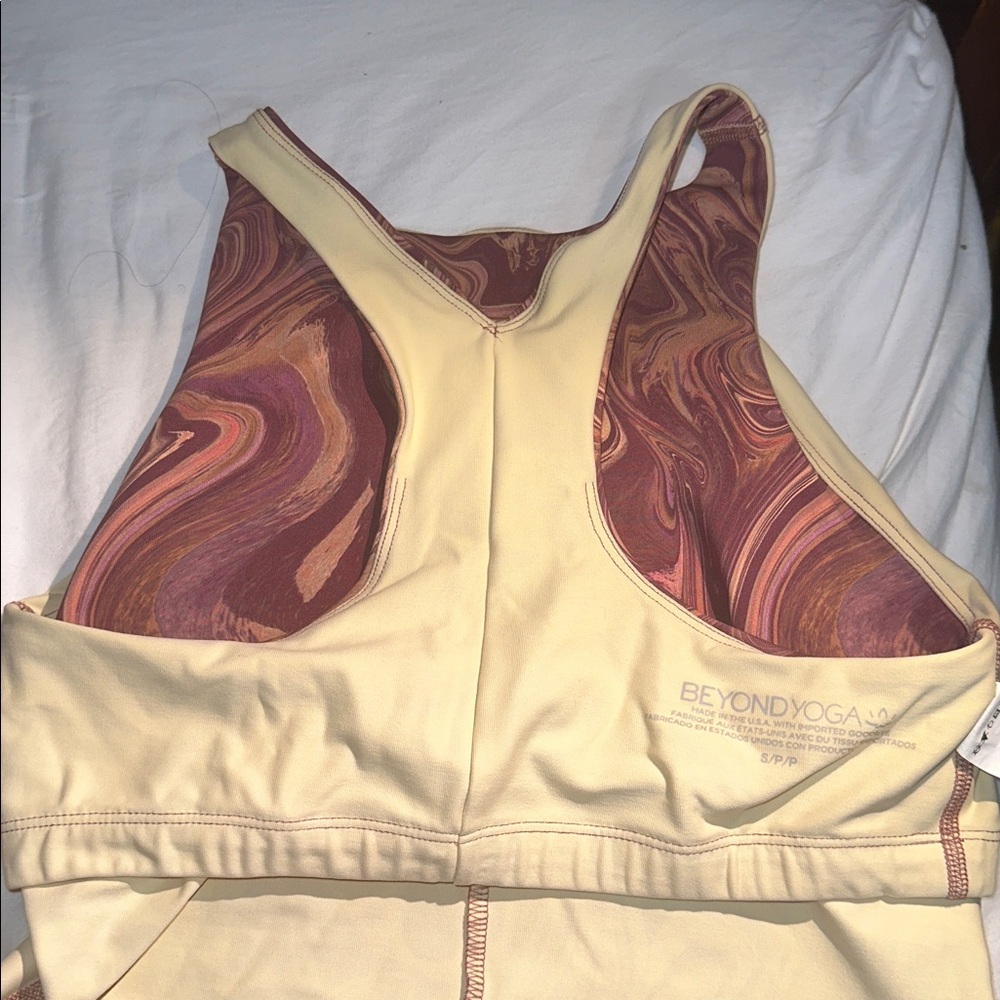 NEW BEYOND YOGA Marble Swirl Pink Sleeveless Sports Bra Top - Picture 3 of 9
